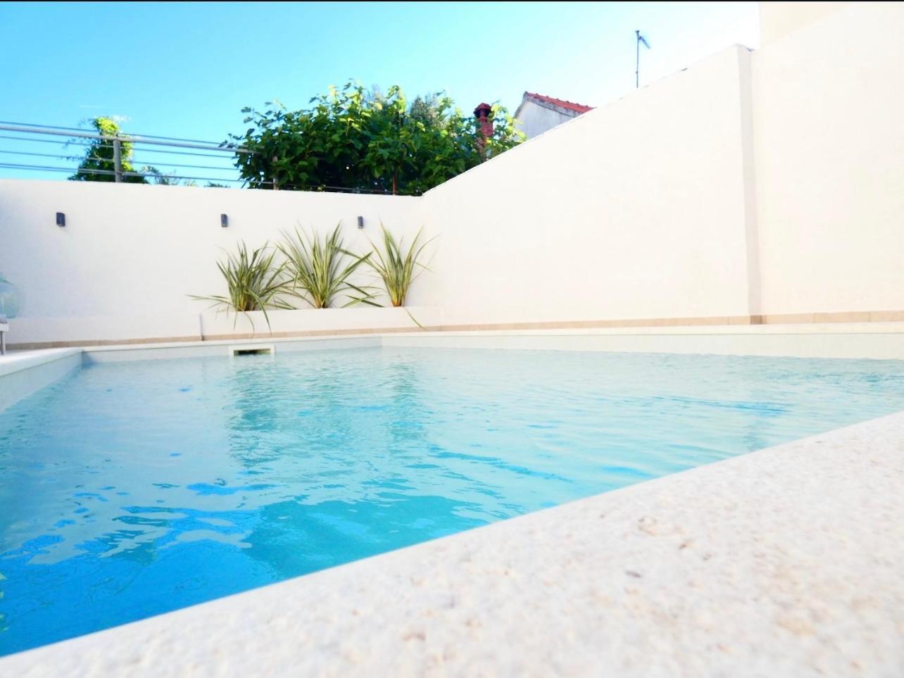 Villa Klaudia With Pool Задар Екстериор снимка